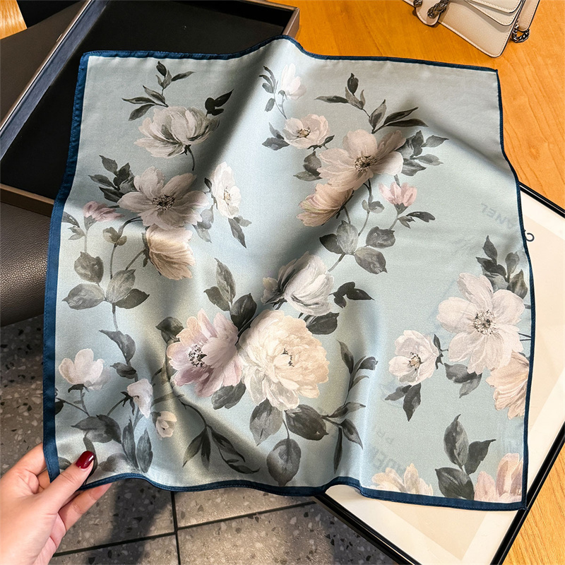 100% foulard en soie Bandana f - Silk Scarf Square avis et prix