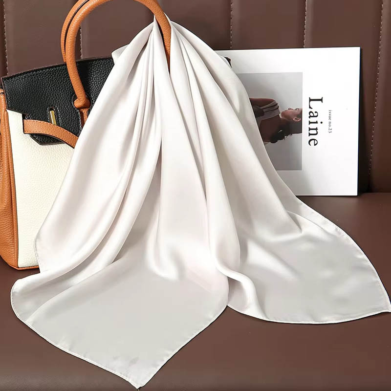 Foulard carré de luxe en soie  - Silk Scarf Square avis et prix