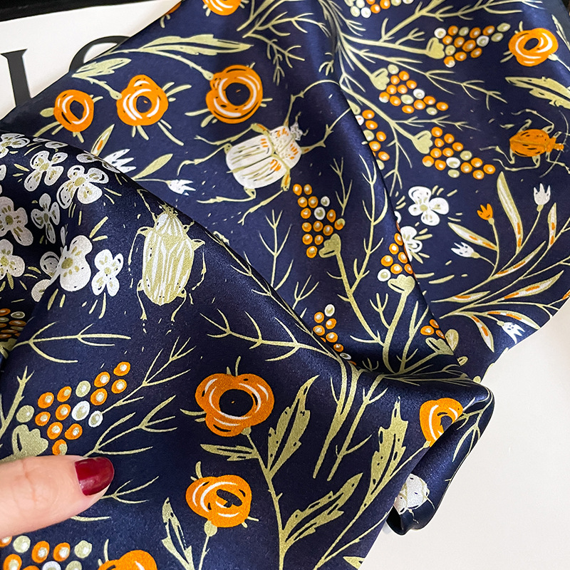 Nouvelle Collection 2026 – Fou - Silk Scarf Square avis et prix