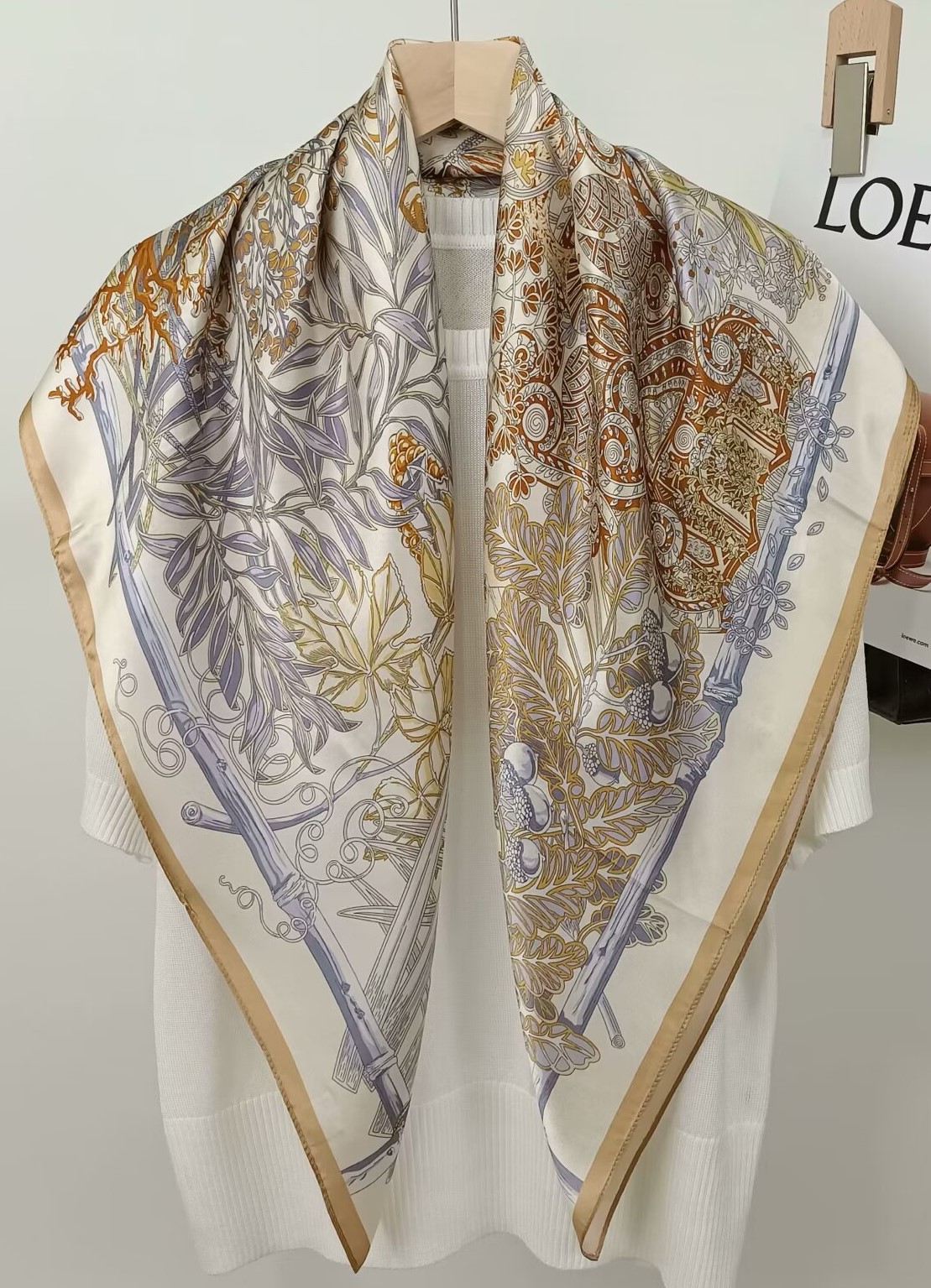 Écharpe carrée imprimée en soi - Silk Scarf Square avis et prix
