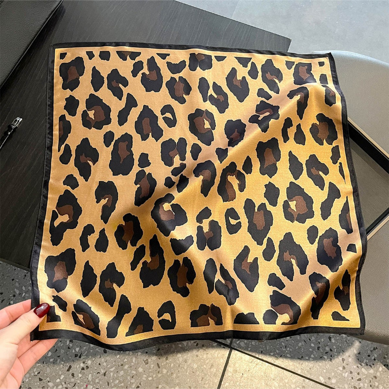 Foulard carré 100% soie imprim - Silk Scarf Square avis et prix